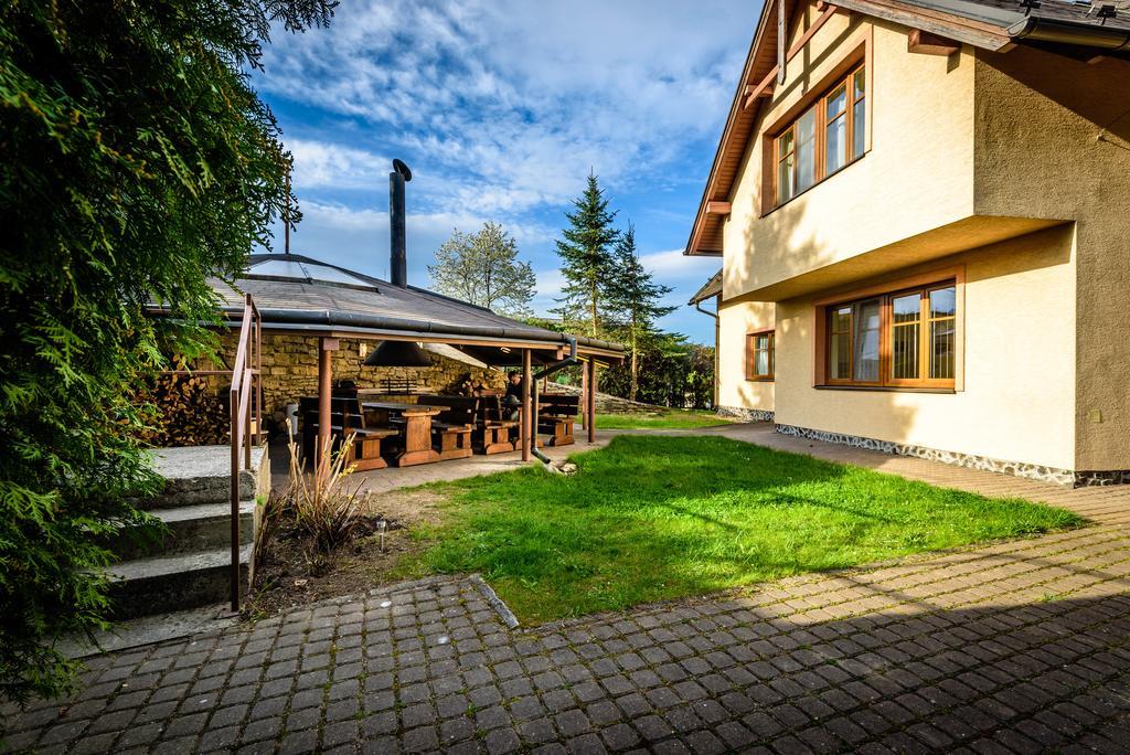 Vila Michal Bešeňová Buitenkant foto