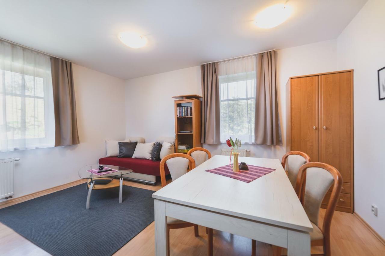 Vila Michal Bešeňová Buitenkant foto
