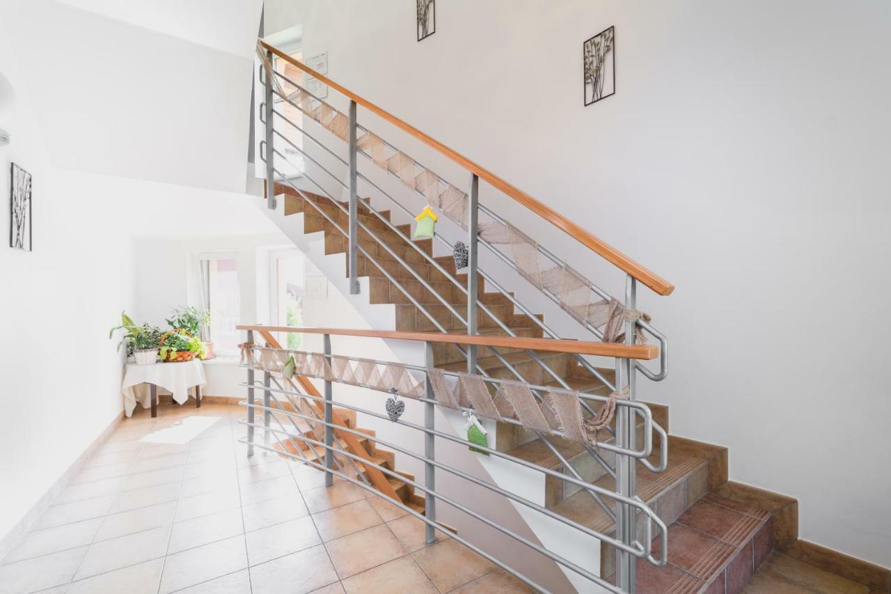 Vila Michal Bešeňová Buitenkant foto
