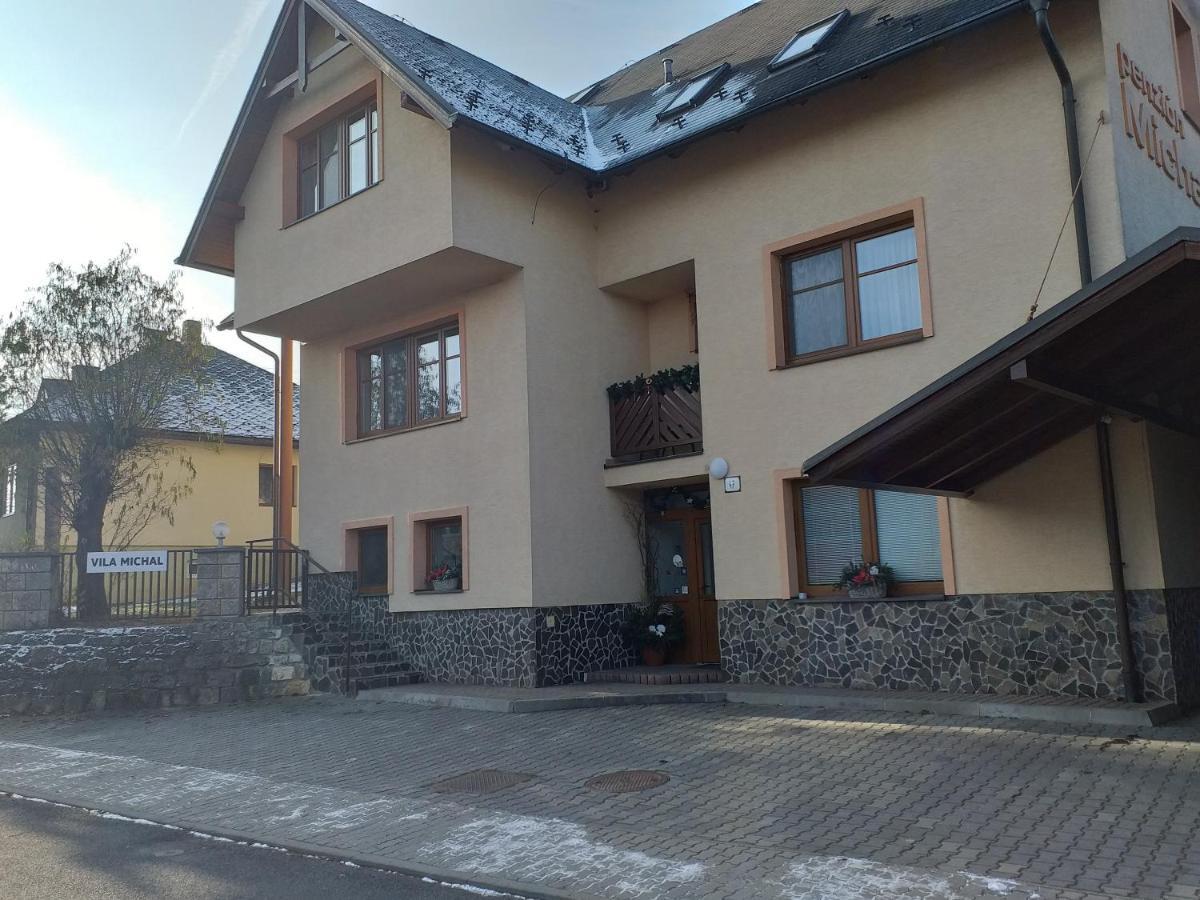 Vila Michal Bešeňová Buitenkant foto